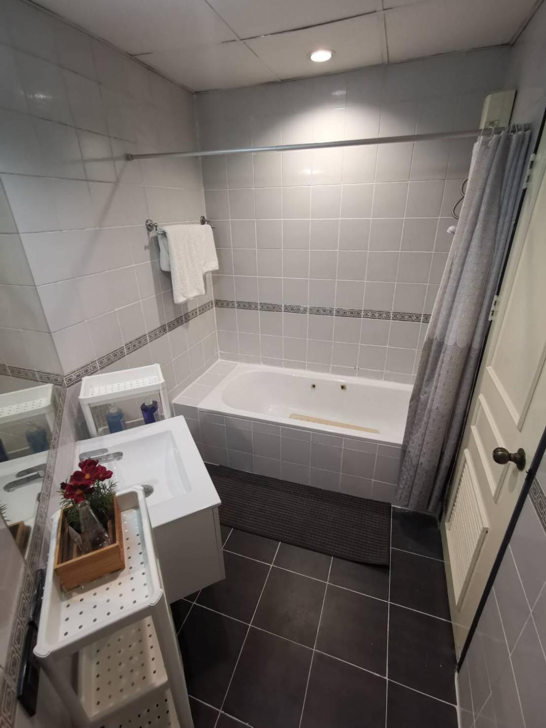 Cozy 1Br Walk To Bts And Airport Rail Link Close To Malls G7 방콕 외부 사진